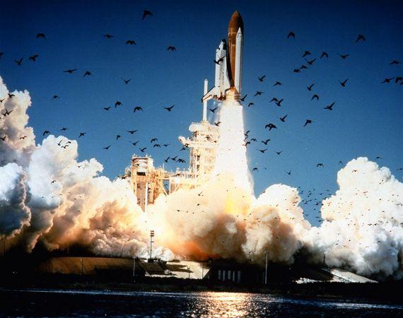 Kosmosa kuģa... Autors: PC Krish 10 dārgākie negadījumi pasaules vēsturē
