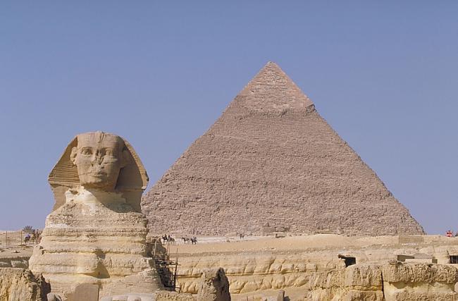 Starp Heopsa piramīda akmeņiem... Autors: Fosilija 40 interesanti fakti, kuri tev patiks.