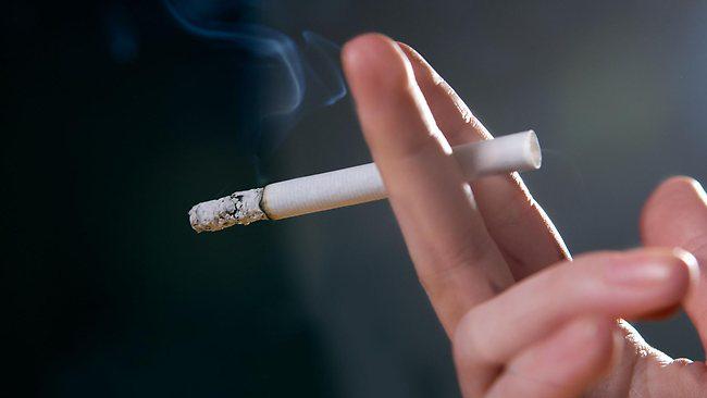 Katru dienu gandrīz 3900... Autors: Dzives skola 10 fakti par pusaudžu smēķēšanu