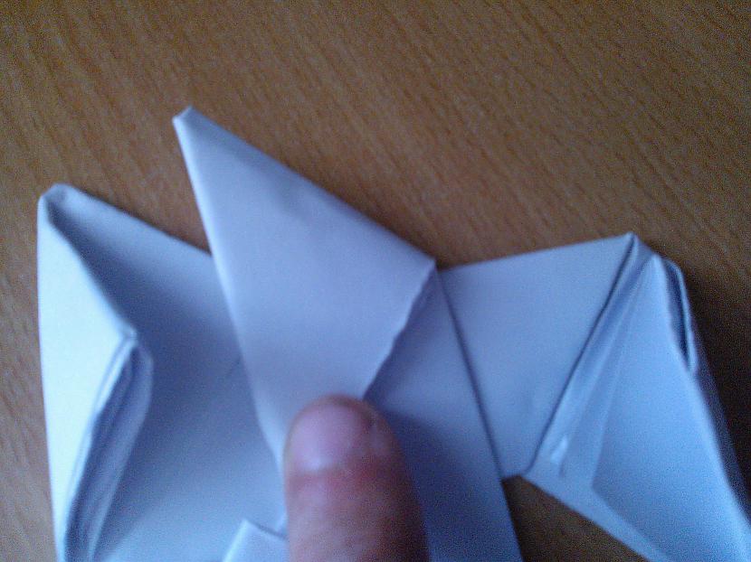 un augscaronējo trijstūri... Autors: LeģendāraisDJ Kā izveidot nindzju zvaigznīti