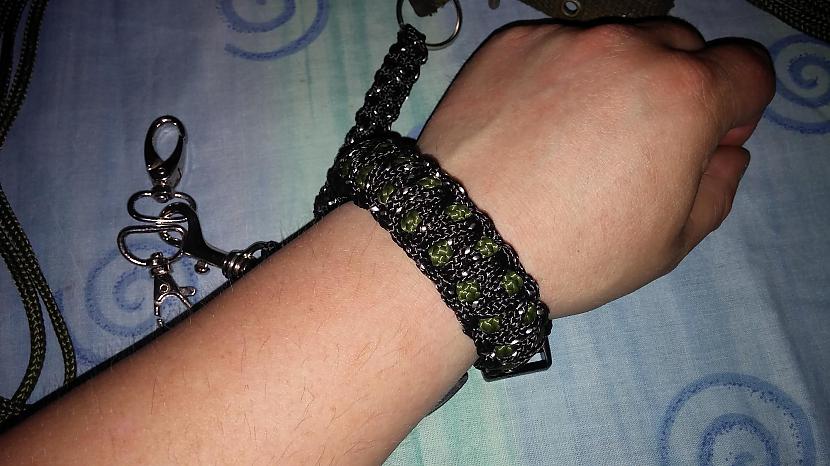  Autors: Ragnars Lodbroks Survivor paracord bracelet.