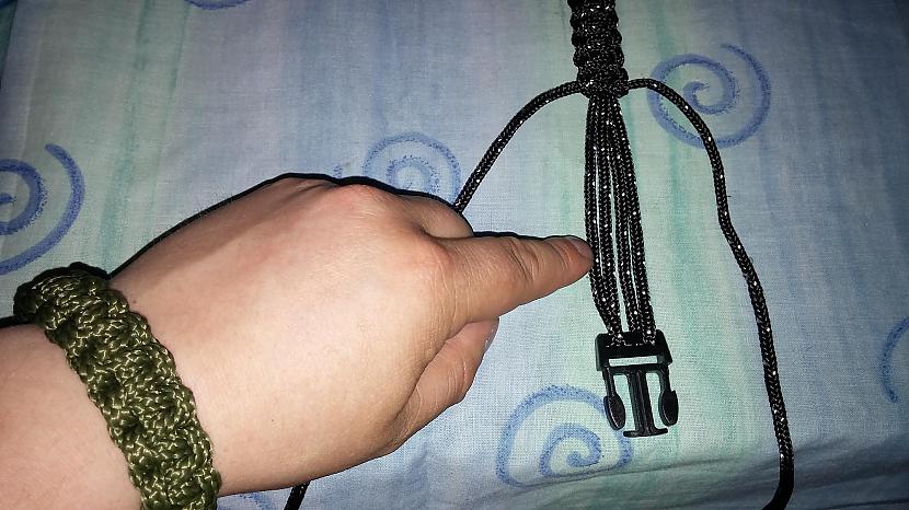  Autors: Ragnars Lodbroks Survivor paracord bracelet.