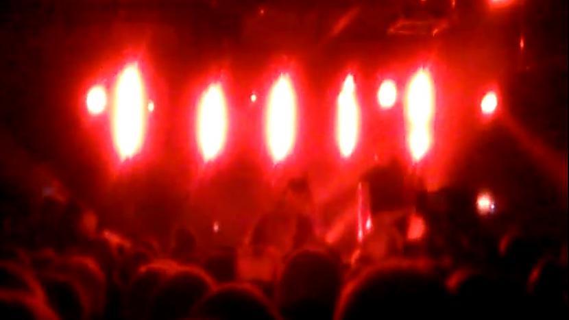 Koncertā bija daudzi plusi un... Autors: OxyAr4ssS Johnyboy koncerts Latvijā, Rīgā klubā ''Melnā piektdiena'' 2