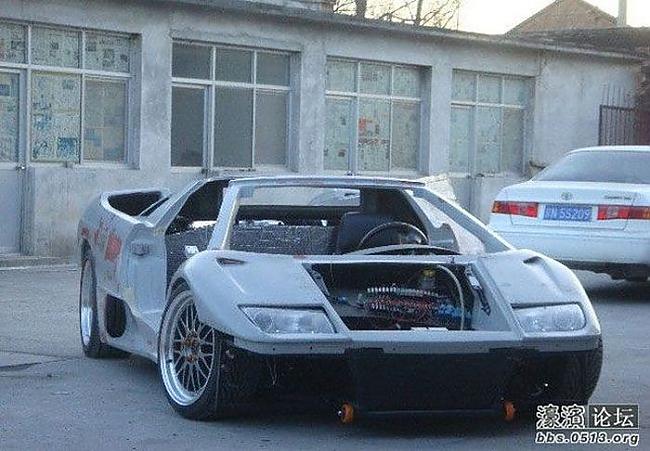  Autors: Hello Padomi no interneta (Lamborghini Diablo SV paša rokām)