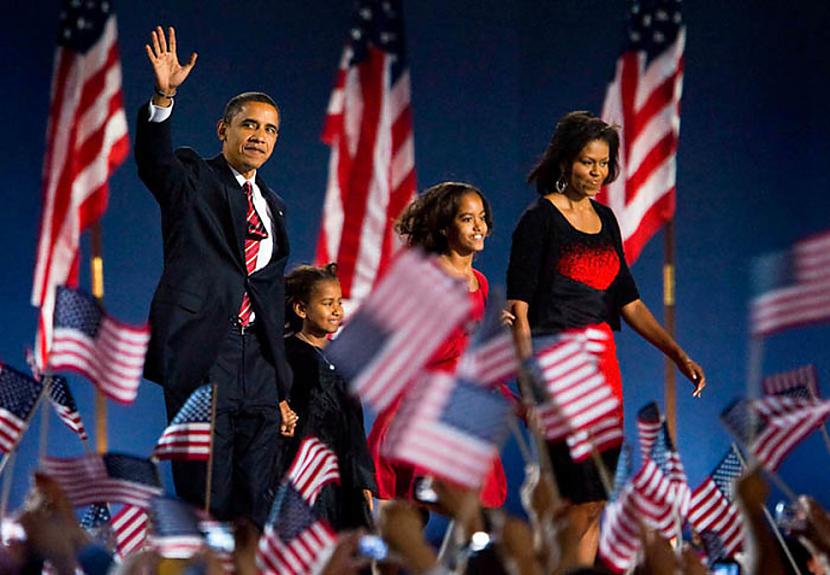 Baraks Obama svin uzvaru... Autors: pofig 21. gadsimta spēcīgākās fotogrāfijas