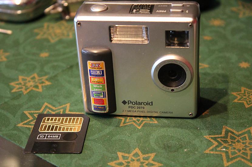 Polaroid PDC 2070 2003 Ķīna Autors: chechens5 Manu digitālo fotoaparātu kolekcija