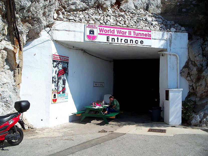Scaronis tunelis jau būvēts... Autors: Pēteris Vēciņš Herkulesa vārti-Gibraltārs.