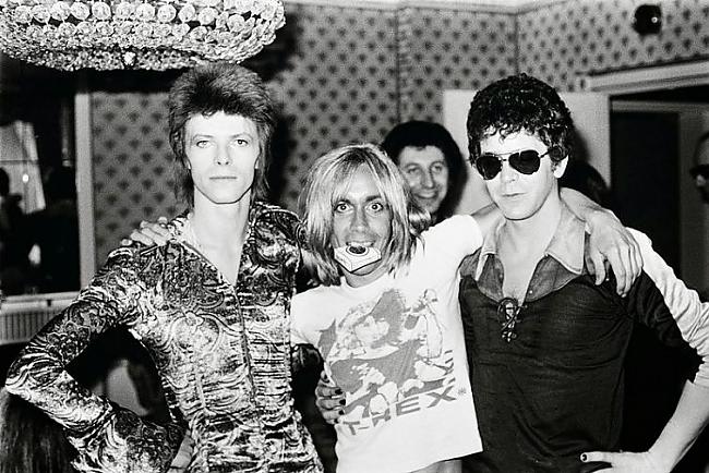 David Bowie Iggy Pop and Lou... Autors: Fosilija Ļoti reti kadri, kad slavenības vēl nebija tik slavenas kā tagad