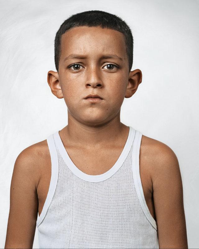 Huans Davids 10 gadi Medellin... Autors: suņkāpurs Kur guļ bērni - pārsteidzošas fotogrāfijas