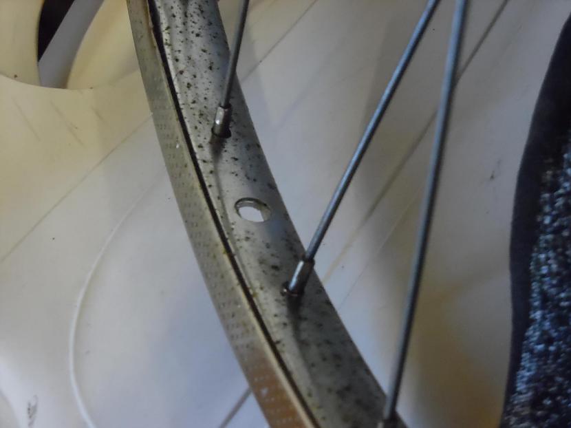 Scaroneit disks pirms... Autors: APTheBikeGuy Veca šosejas velosipēda atsvaidzināšana (4)