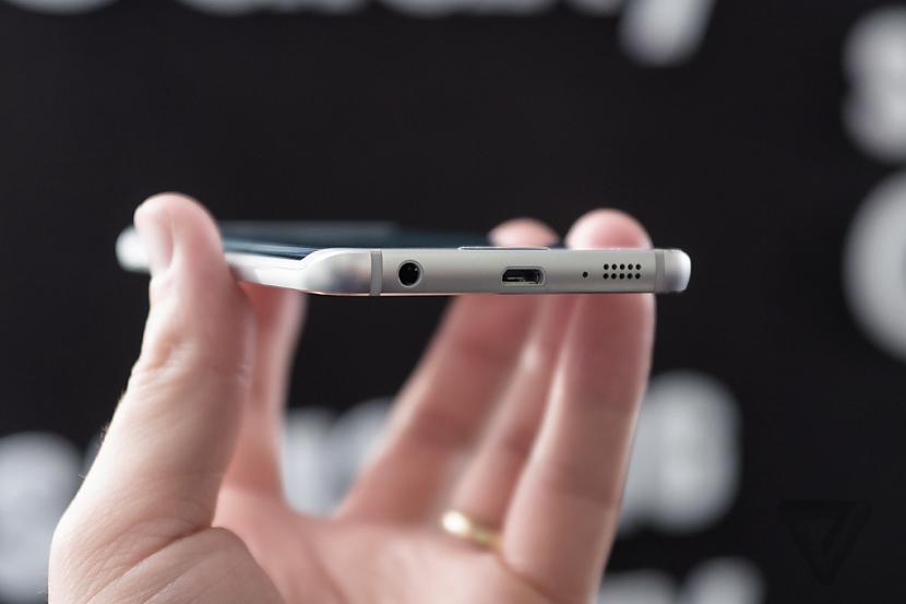 Viedtālrunim būs metāla... Autors: ghost07 Samsung prezentē jaunu viedtālruni - Samsung S6 Edge