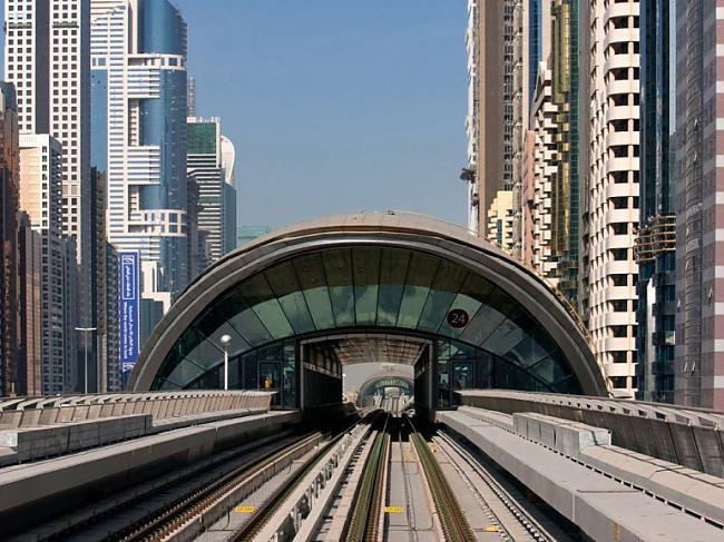 Metro Autors: Sulīgais Mandarīns Pārsteidzošas skati, kas Dubaijā ir novērojami ikdienā(40 BILDES)