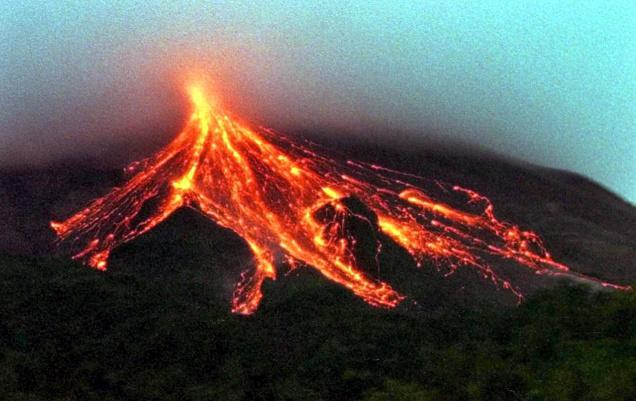 Vulkānisko gāzu sastāvā... Autors: Prāta Darbnīca Kas notiktu, ja visi zemes vulkāni izvirstu vienlaicīgi?