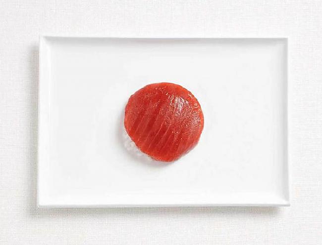 Japāna  Tuncis un rīsi Autors: Lords Lanselots Kā varētu izskatīties Latvijas karogs, veidots no ēdiena?