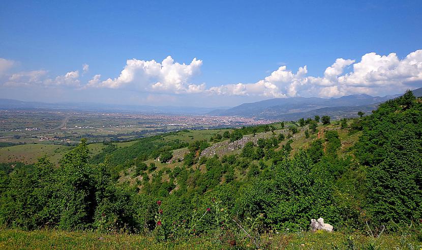 Pēc kadu 10 kilometru... Autors: Pēteris Vēciņš Kosova 4. daļa: No Albāņu alpiem līdz  Šarplaņinas kalnu sniegotajām virsotnēm.