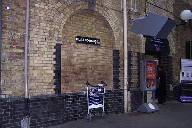 Kingrsquos Cross and St... Autors: Fosilija Apmeklē Harija Potera filmas vietas realitātē!