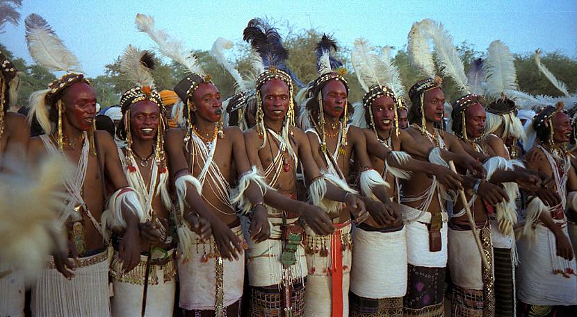 Nigērijā vīriescaroniem ir... Autors: sfinksa Kāzu tradīcijas pasaulē