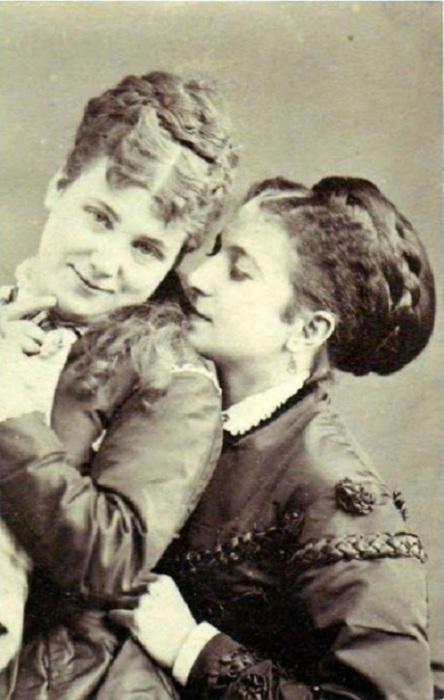 Divas sievietes 1900to gadu... Autors: Lords Lanselots Ko Tu domā par viendzimumu mīlestību???