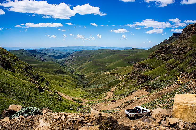 Sani Pass atrodas pie... Autors: Sulīgais Mandarīns Lesoto - augstākā valsts pasaulē