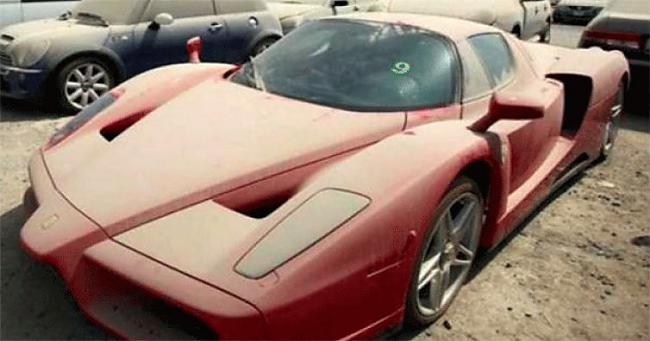 Ferrari Enzo Vairāk kā 900 000... Autors: Trakais Jēgers Atrastas 3000 pamestas luksusa automašīnas!