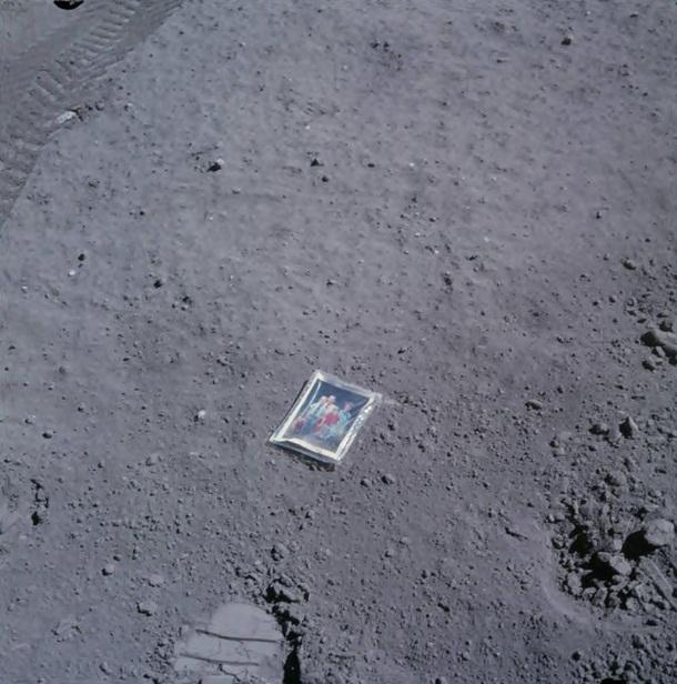 Ģimenes bilde ko uz mēness... Autors: arsyn 24 vēsturiski retas fotogrāfijas