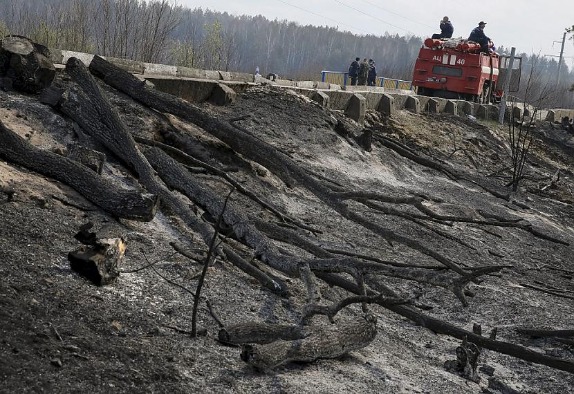 Svarīgi atzīmēt ka Černbobiļas... Autors: SnYx Apturēts meža ugunsgrēks Černobiļā.