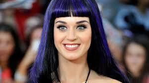 Pirmo albūmu izlaida 2001 gadā Autors: Sirsniņa3 Dziedātāja - Katy Perry jeb Keitija Perija - 1. daļa