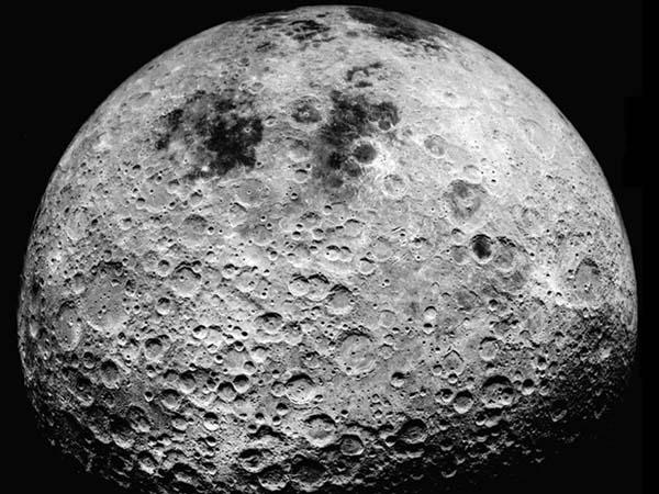 Lai nokļūtu uz Mēness ar auto... Autors: Mestrs Pletenbergs Interesanti fakti par mēnesi.