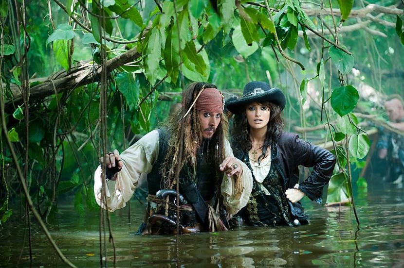 Pirates Of The Caribbean On... Autors: SnYx 17 dārgākās filmas pasaulē, kuras jebkad ir radītas.