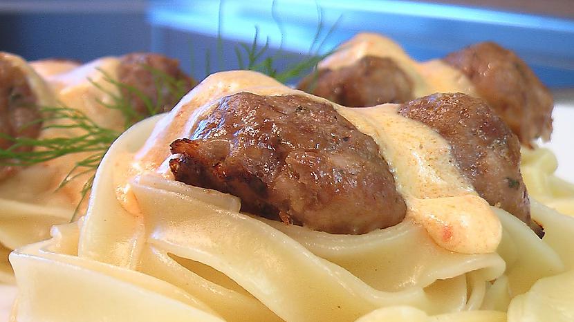 Maigie liellopu gaļas tefteļi... Autors: Video Virtuve Maigie liellopu gaļas tefteļi ligzdiņas video recepte