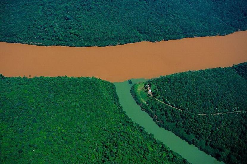 Urugvajas upes un tās pietekas... Autors: zeminem 20 fotogrāfijas, kas šogad pārsteidza pasauli.