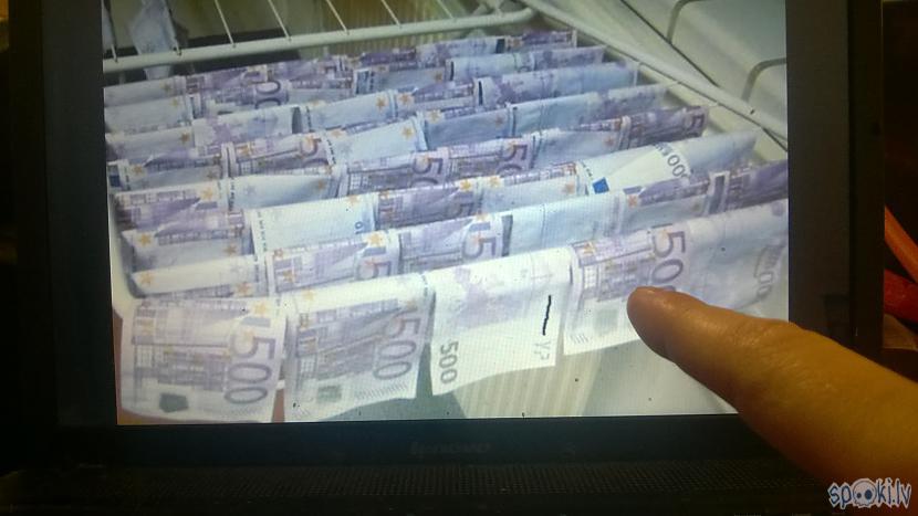  Autors: zeminem2 Jaunietis nejauši atrod 100,000 eiro!