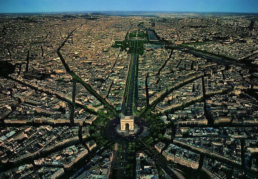 Parīze Francija Autors: ZirgaGalva Skats no kaijas lidojuma.