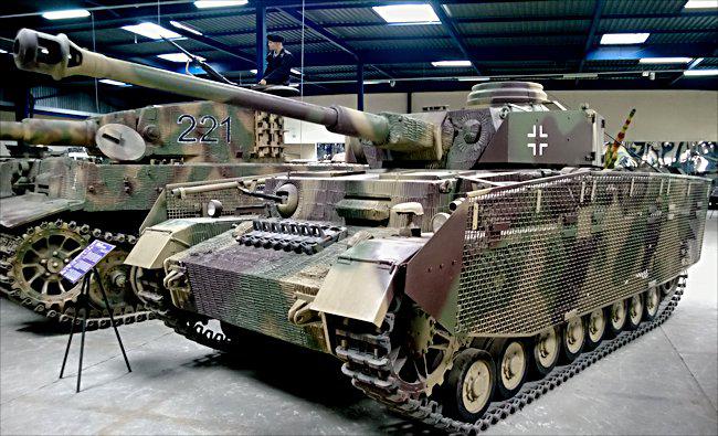 Panzer IV Ausf H tank... Autors: DamnRiga Vācu tanki, kas pārdzīvojuši karu.