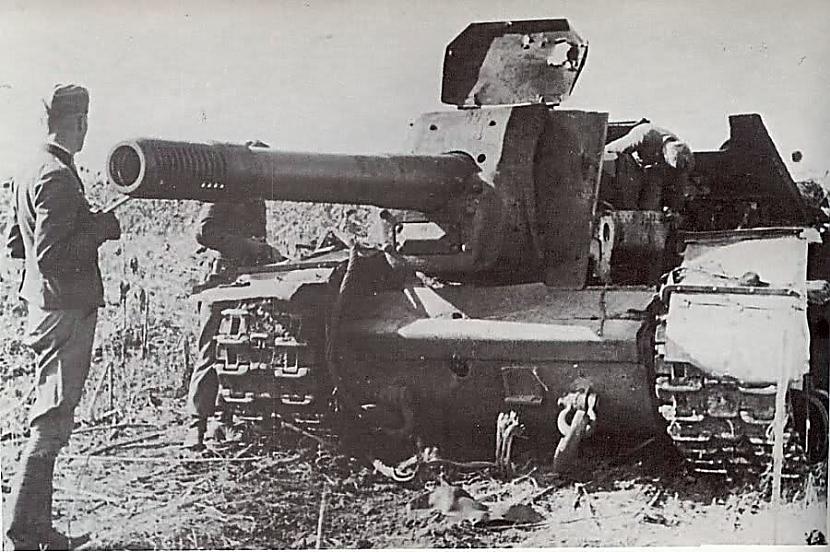 Iznīcināts krievu ISU152 tanks... Autors: DamnRiga WWII Sašauti krievu tanki