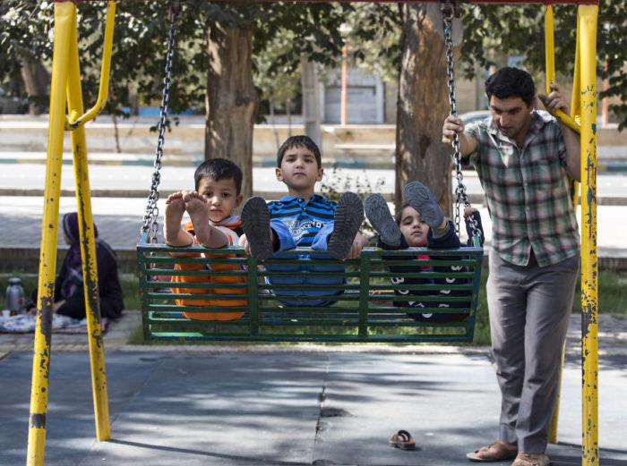 Kāda no ģimenes ainām pilsētas... Autors: Lords Lanselots Kāda tad patiesībā ir Irāna? Lauz savus stereotipus!!