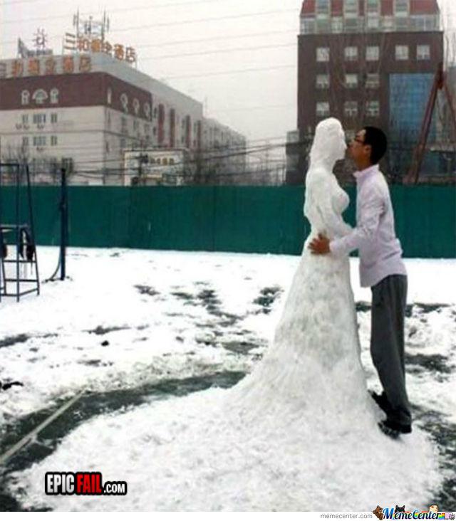  Autors: Mao Meow Vel tikai jāsagaida sniegs un tad ari man būs draudzene!