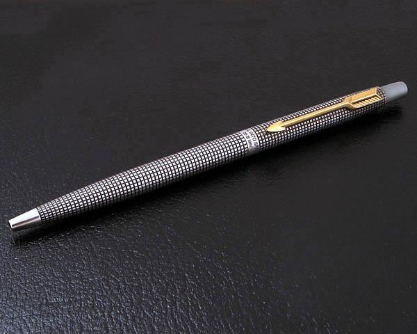 Lodīscaronu pildspalvas ir... Autors: korvete Rakstāmpiederumi gadu gaitā