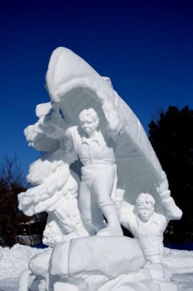  Autors: Fosilija Sniega un ledus skulptūras