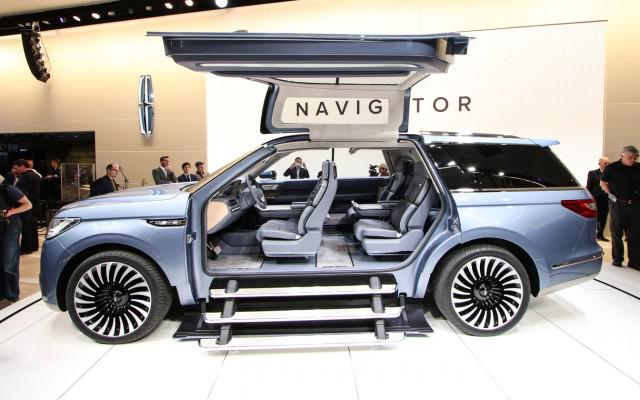 Lincoln Navigator gullwing... Autors: Datuvelv Atskats uz Ņujorkas starptautisko auto izstādi