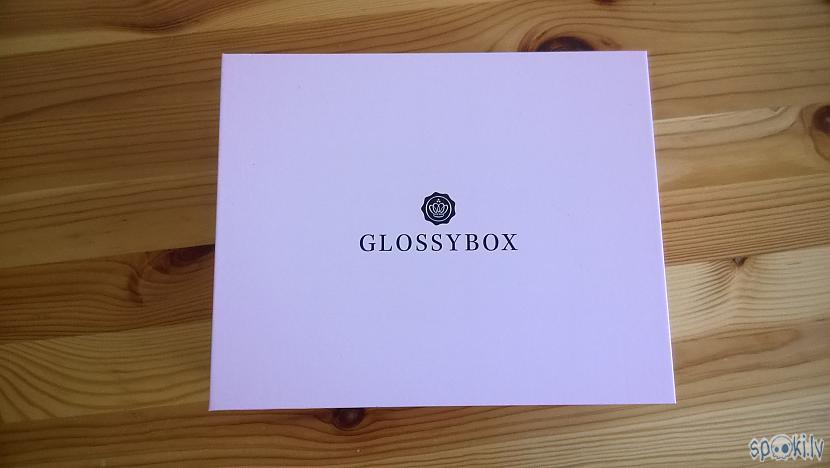 Vienkārscarona bet skaista... Autors: Pitboss Glossy box (marts)
