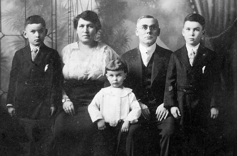 Arbjonovu ģimene bija viena no... Autors: tāirmistērija Mistiskais stāsts, kas vēsta par Arbjonovu ģimeni un drausmīgo atgadījumu