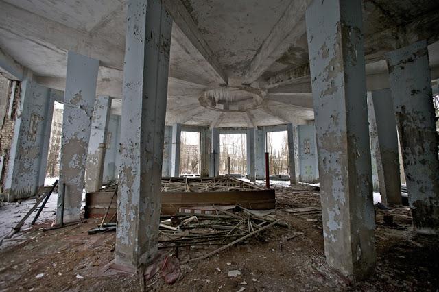 Pamesta halle Pripjatā Autors: rukšukskrienam Vēl joprojām radioaktīvs: 30 gadi kopš Černobiļas katastrofas