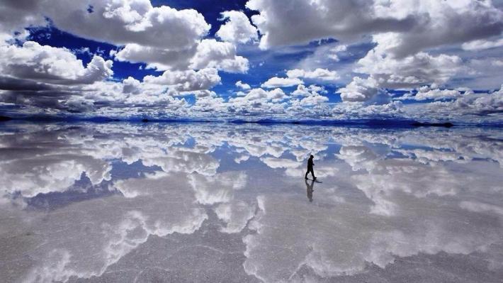 Sāls ezers Bolīvijā Skats... Autors: Huskijs3 Prātam neaptverami skati: paliksi ar vaļā muti!