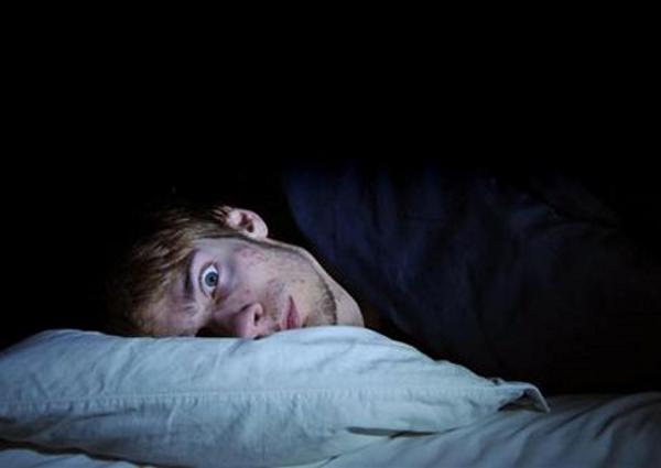 Miega paralīze rodas kad tavas... Autors: rukšukskrienam Vai ar tevi kādreiz ir bijis tā, ka nakts vidū pamosties un nespēj pakustēties?