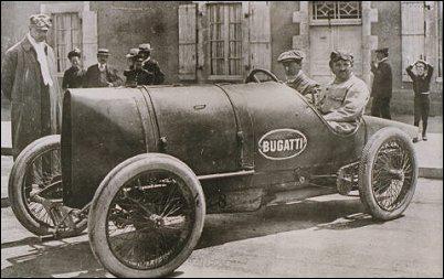 BUGATTI Type 18Iznākscaronana... Autors: LGPZLV Bugatti automašīnu pagātne.