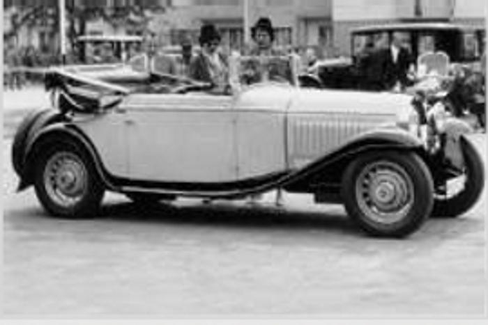 BUGATTI Type 49Iznākscaronana... Autors: LGPZLV Bugatti automašīnu pagātne.
