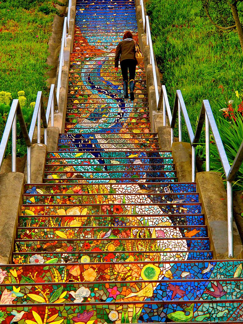 Sanfrancisko Kalifornija Autors: BlackBetty88 Izdaiļotas kāpnes. Ielu māksla.