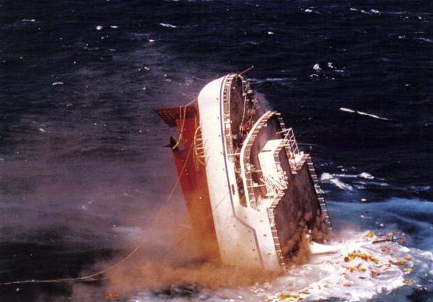 MTS Oceanos 1991gada 3augustā... Autors: Testu vecis Tu vairs negribēsi kāpt uz kruīza kuģiem