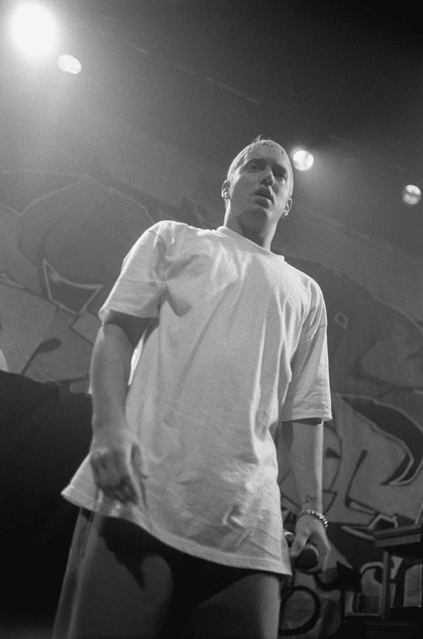 Atkal atgriežamies pagātnē tur... Autors: bananchik Nedzirdēti fakti par Eminem. #4